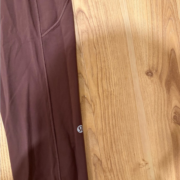 Lululemon Fast and Free High-Rise Tight 28” - Picture 5 of 5